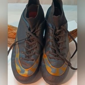 Cleats unisex size 7.5
